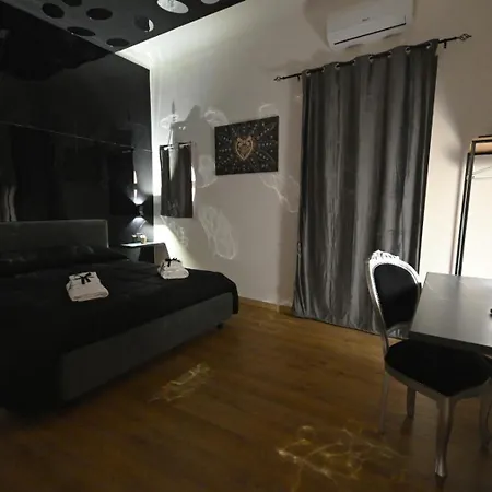 Luxury Butera Centro Storico Apartment *