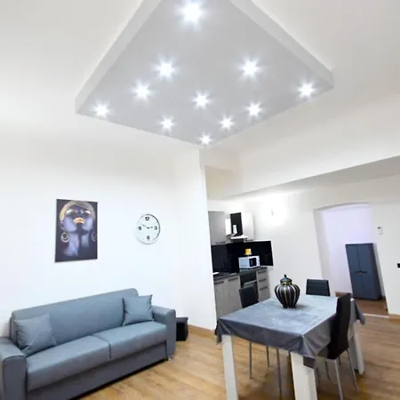 Luxury Butera Centro Storico Apartment *