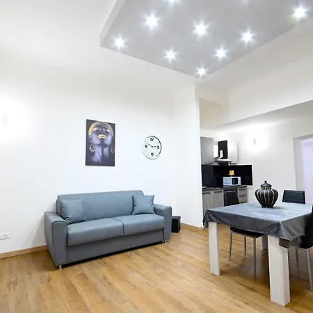 Luxury Butera Centro Storico Apartment *